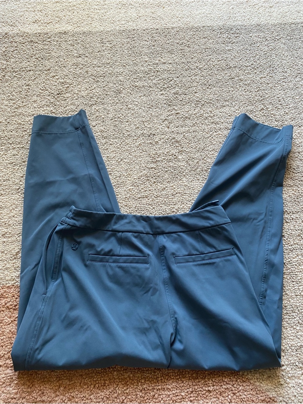 Lululemon Tapered-Leg Mid-Rise Pant 7/8 Length *Luxtreme Small Trouser - Picture 7 of 10